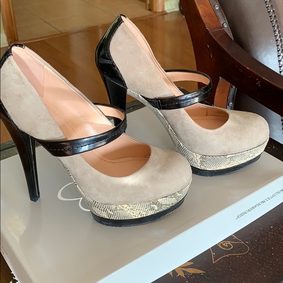 JS Pumps - Picture 2 of 8